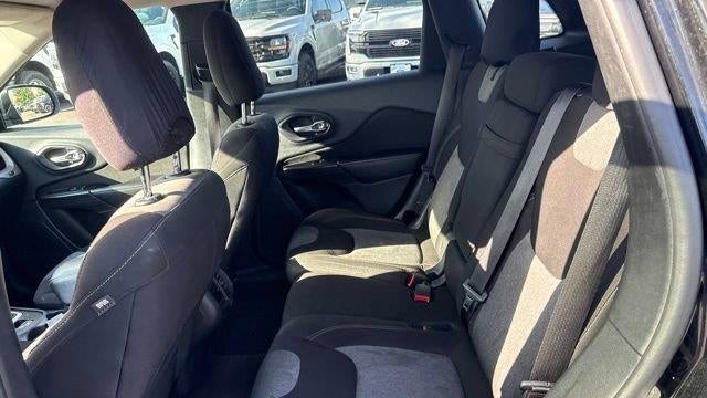 2017 Jeep Cherokee Sport