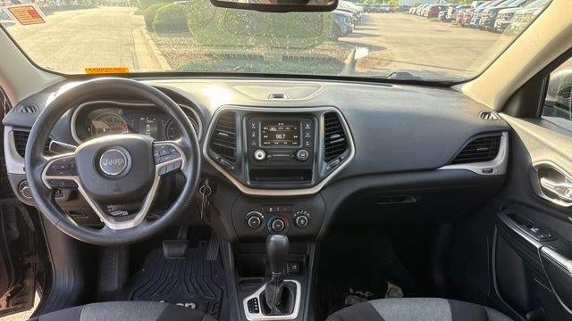 2017 Jeep Cherokee Sport