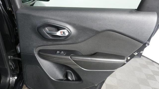 2017 Jeep Cherokee Sport