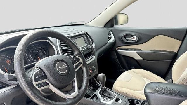 2017 Jeep Cherokee Sport