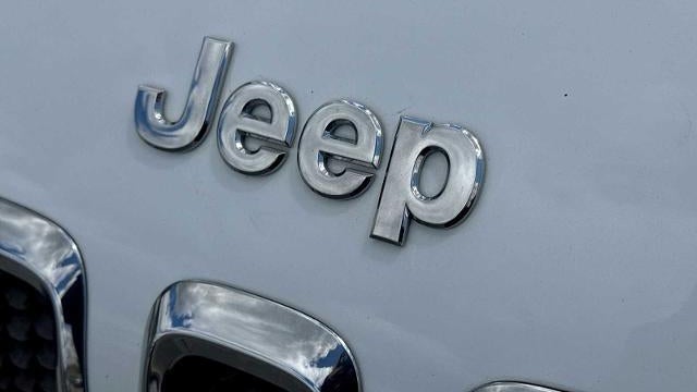 2017 Jeep Cherokee Sport