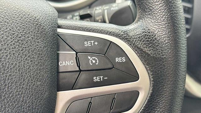 2017 Jeep Cherokee Sport