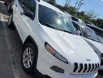 2016 Cherokee Thumbnail 3