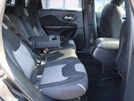 2014 Cherokee Thumbnail 38