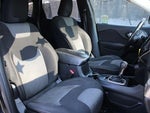 2014 Cherokee Thumbnail 44