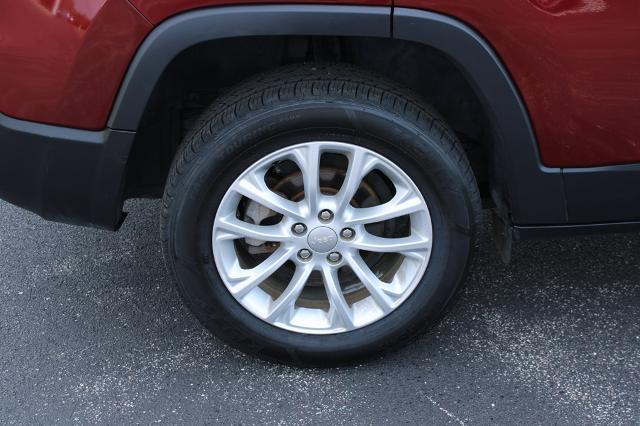 2019 Jeep Cherokee - $12,000