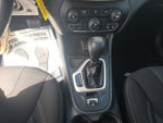 2016 Cherokee Thumbnail 11