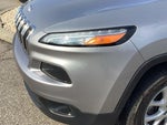 2017 Cherokee Thumbnail 31