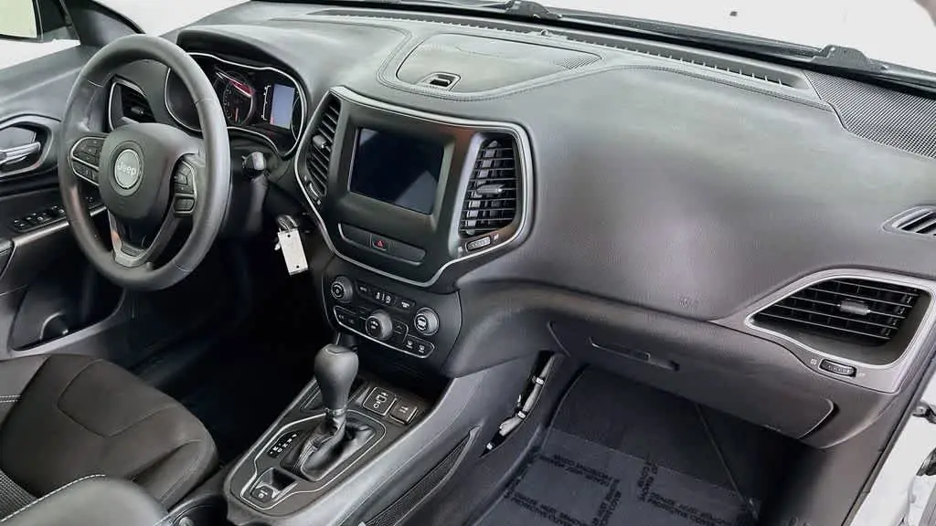 2020 Jeep Cherokee Latitude