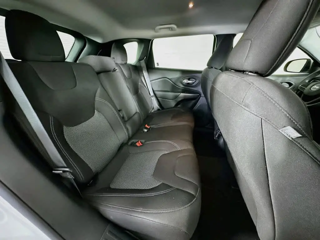 2020 Jeep Cherokee - $16,649