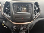2015 Cherokee Thumbnail 29