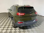 2016 Cherokee Thumbnail 9