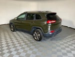 2016 Cherokee Thumbnail 10