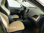 2016 Cherokee Thumbnail 28
