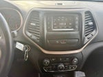 2017 Cherokee Thumbnail 12