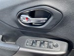 2019 Cherokee Thumbnail 20