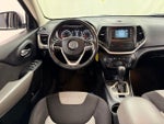 2014 Cherokee Thumbnail 26