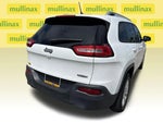 2016 Cherokee Thumbnail 4