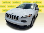 2016 Cherokee Thumbnail 9