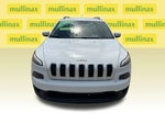 2016 Cherokee Thumbnail 10