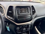 2016 Cherokee Thumbnail 18