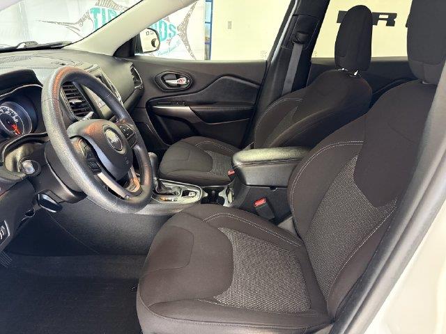 2020 Jeep Cherokee - $16,400