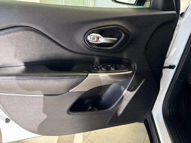 2020 Jeep Cherokee - $16,400