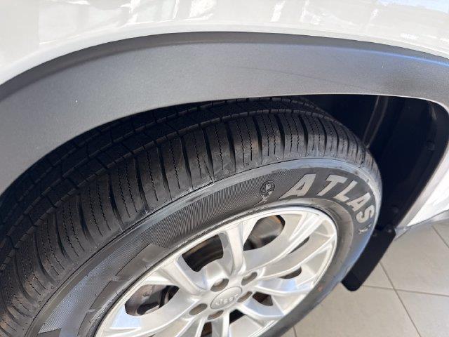 2020 Jeep Cherokee - $16,400