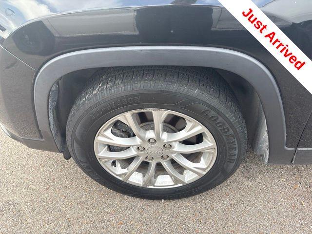 2019 Jeep Cherokee - $15,000