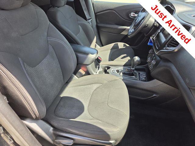 2019 Jeep Cherokee - $15,000