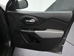 2014 Cherokee Thumbnail 17