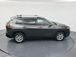 2014 Cherokee Thumbnail 36