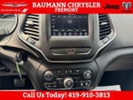 2019 Cherokee Thumbnail 22