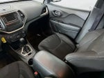 2015 Cherokee Thumbnail 10