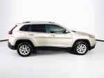 2015 Cherokee Thumbnail 24
