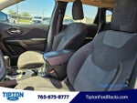 2016 Cherokee Thumbnail 7