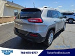 2016 Cherokee Thumbnail 28