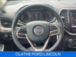 2017 Cherokee Thumbnail 25