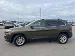 2015 Cherokee Thumbnail 28