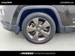2016 Cherokee Thumbnail 9
