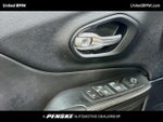 2016 Cherokee Thumbnail 10