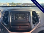 2017 Cherokee Thumbnail 23