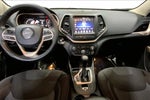 2017 Cherokee Thumbnail 13