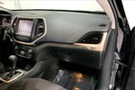 2017 Cherokee Thumbnail 14