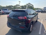 2016 Cherokee Thumbnail 3