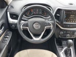 2016 Cherokee Thumbnail 30