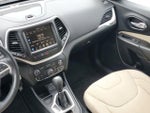 2016 Cherokee Thumbnail 31
