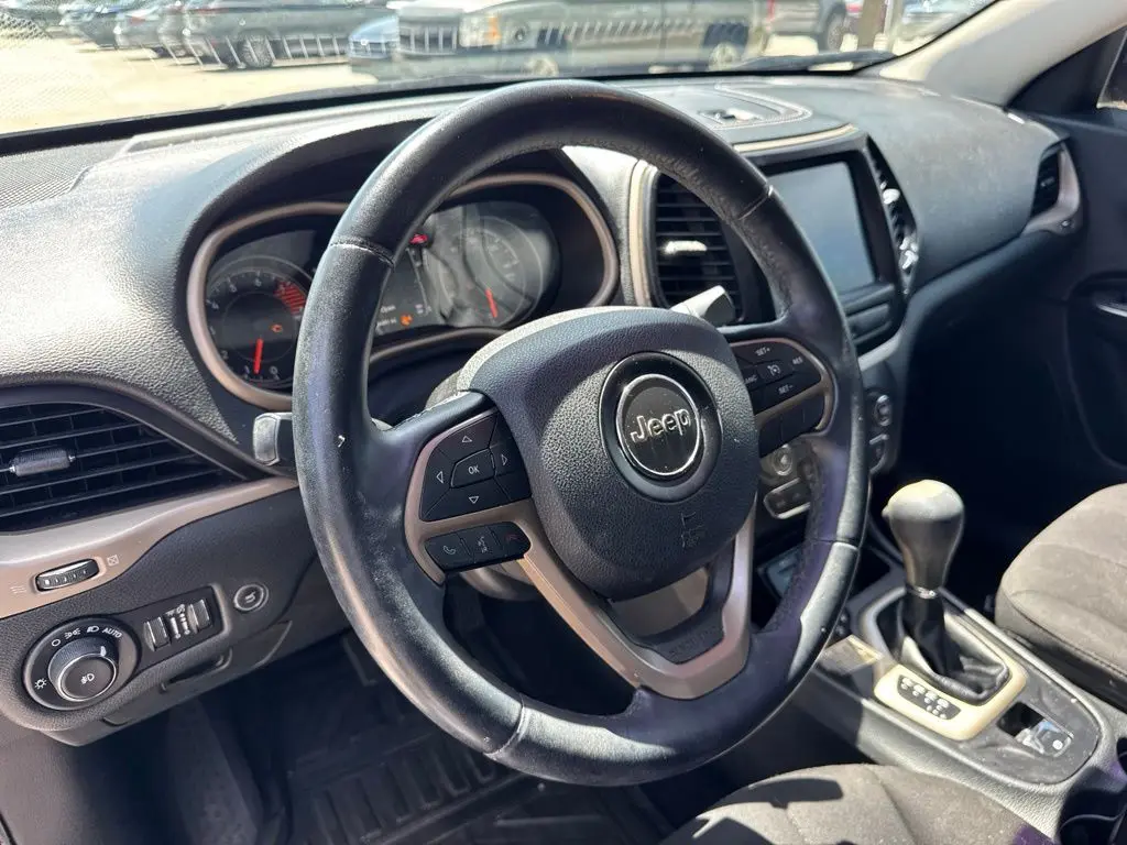 2016 Jeep Cherokee - $4,497