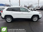 2017 Cherokee Thumbnail 4