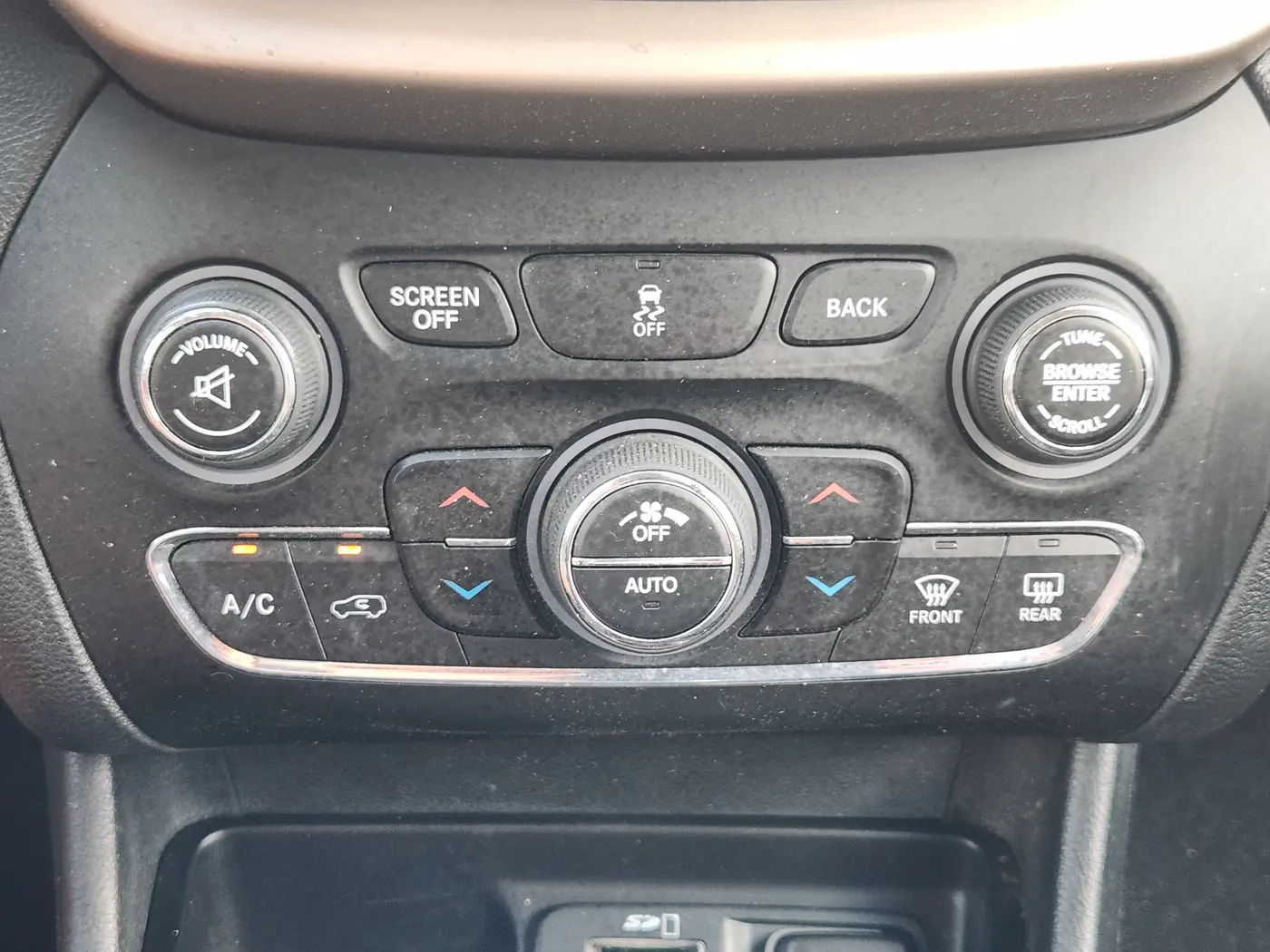 2016 Jeep Cherokee - $9,909